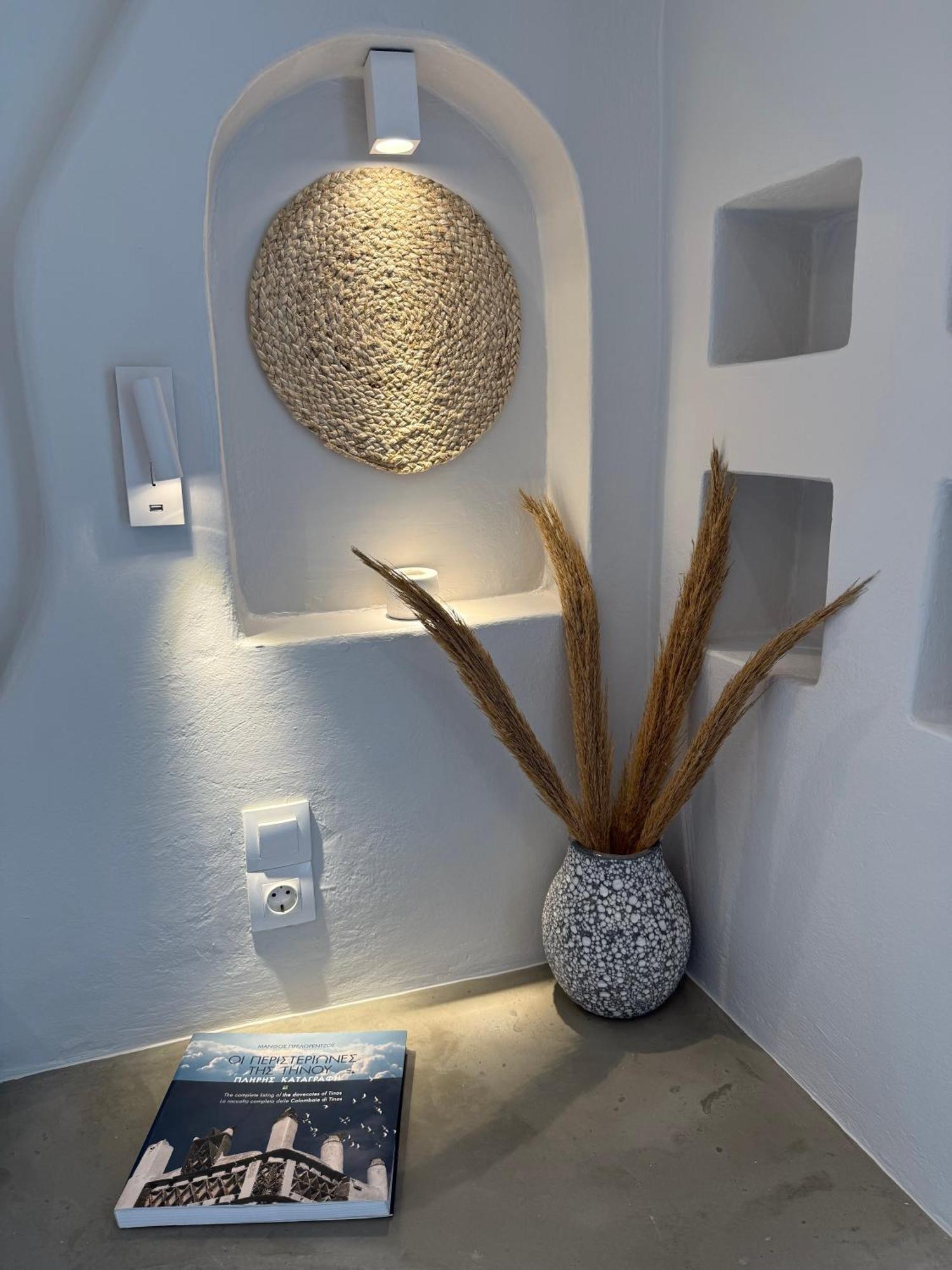 Fratelli Family Rooms Tínos Eksteriør billede